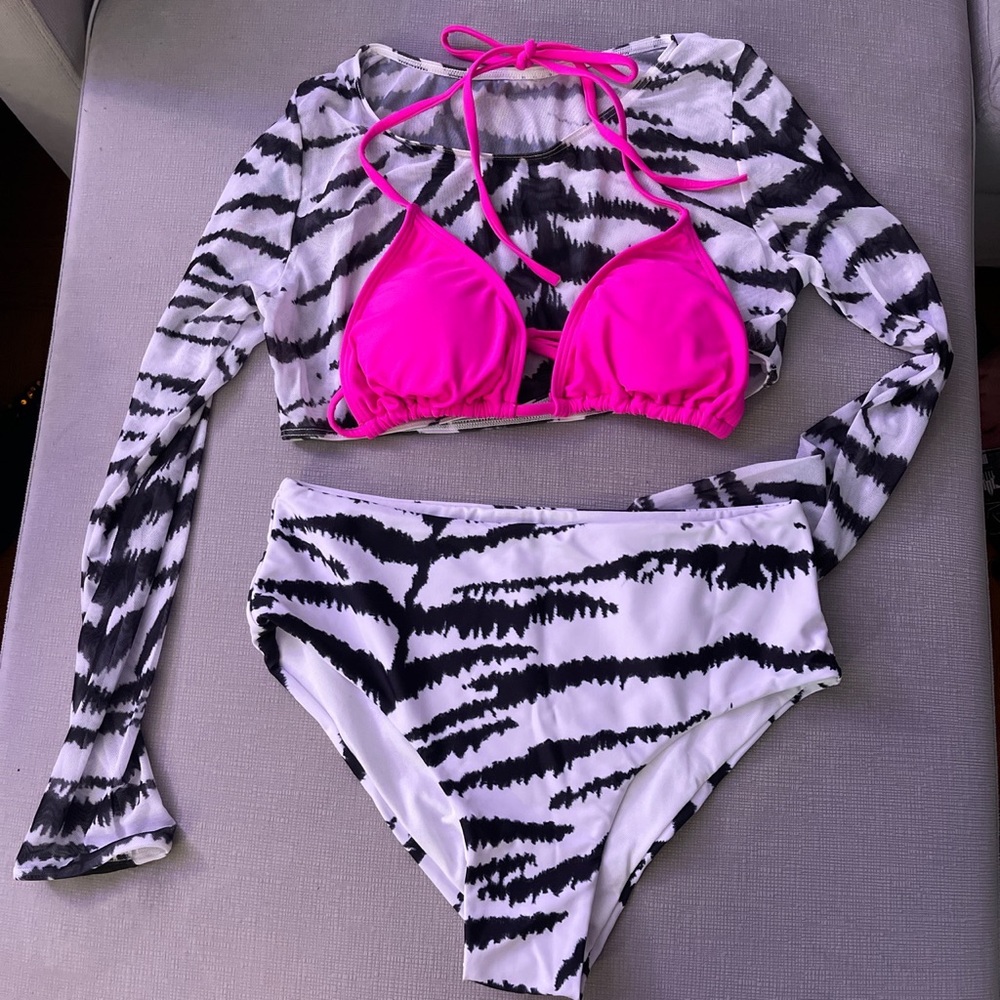 Three pieces rave / bikini set , size S.